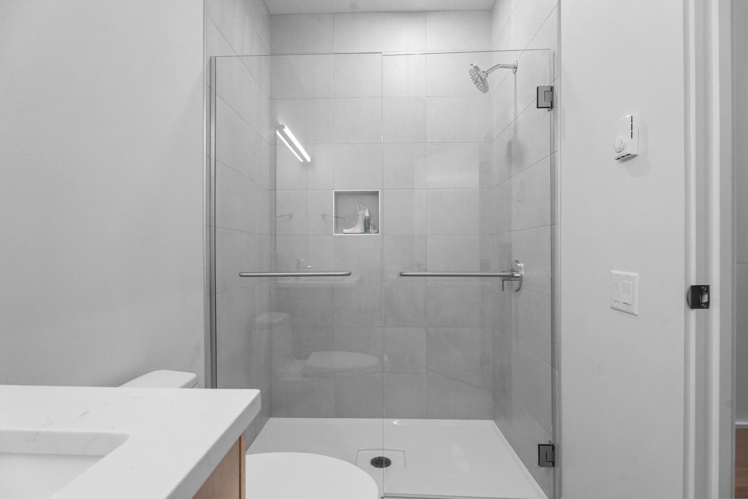 Photo of 653 W Sisters Park Drive 9 of 18