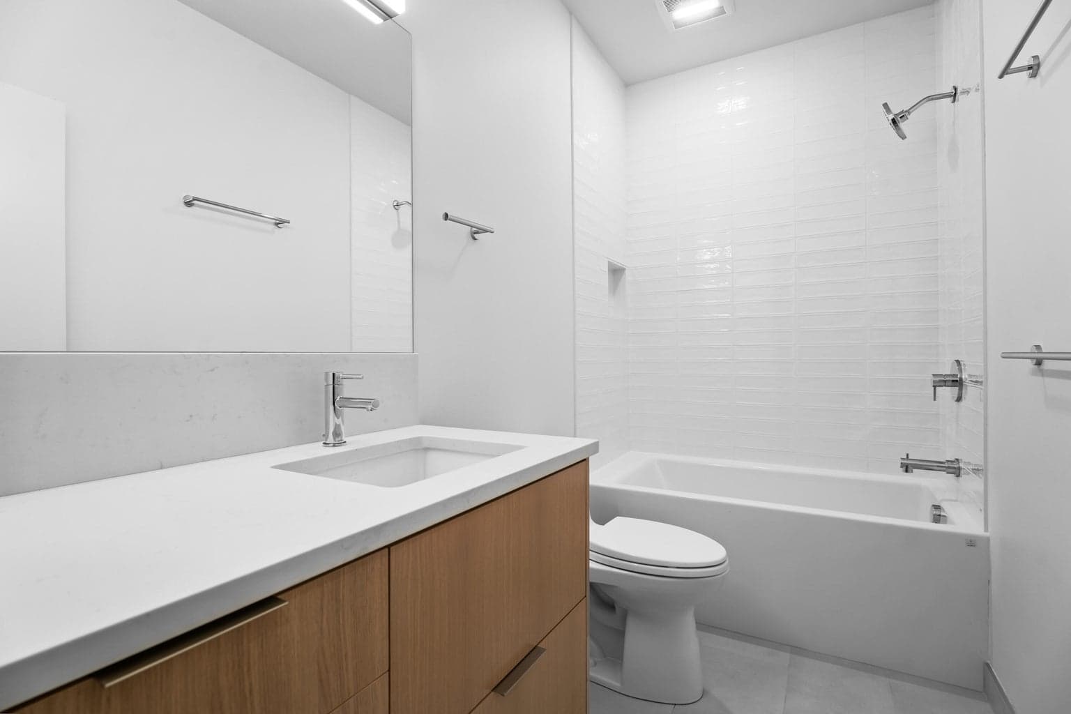Photo of 653 W Sisters Park Drive 12 of 18
