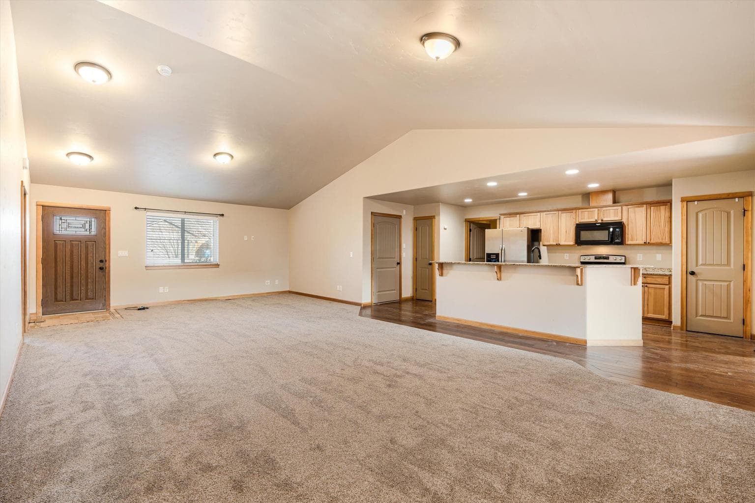 Photo of 722 Redwood 5 of 24