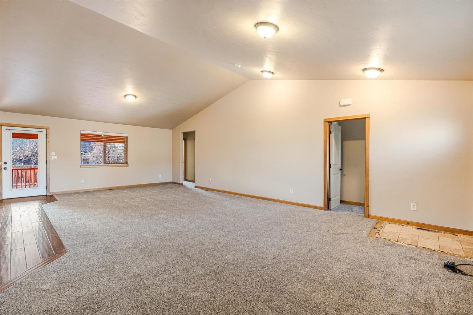 Photo of 722 Redwood 4 of 24