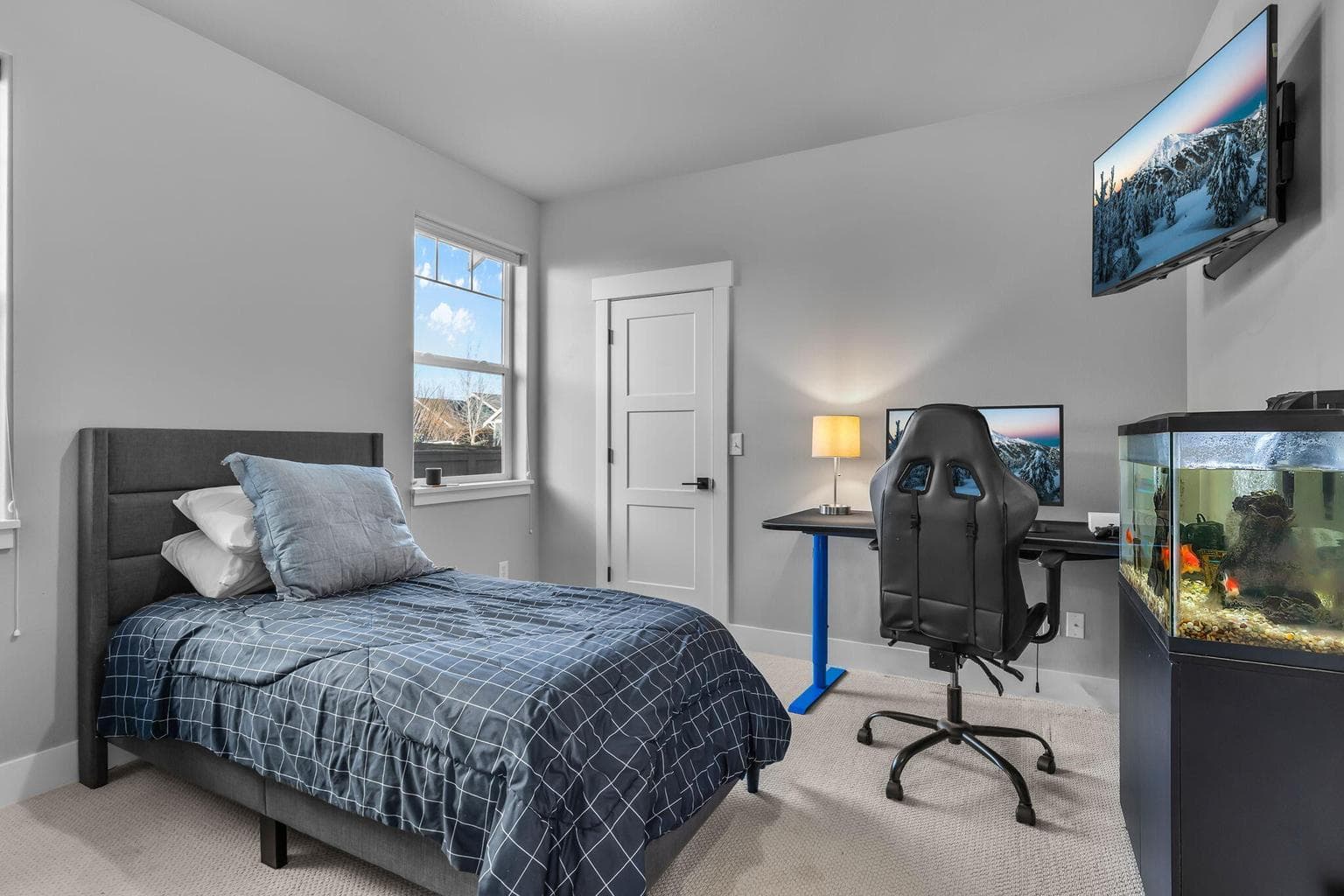 Photo of 920 NW 15th Street 25 of 35