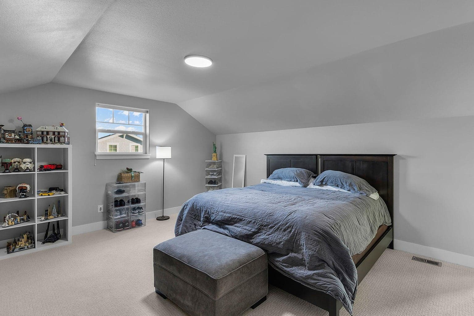 Photo of 920 NW 15th Street 26 of 35