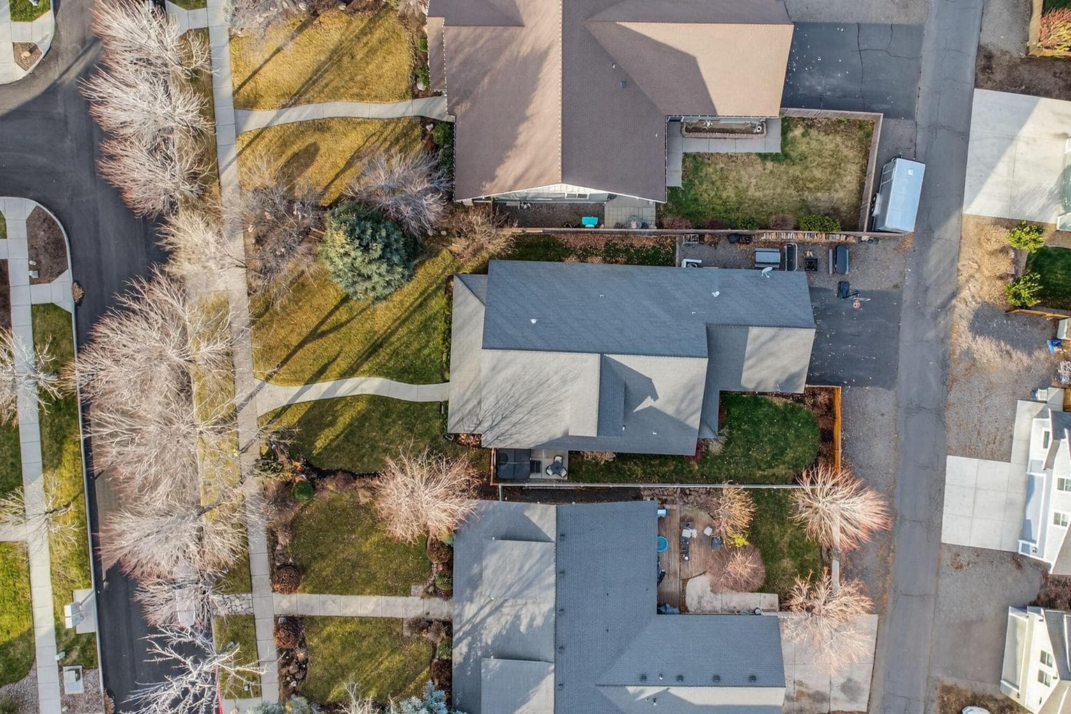 Photo of 920 NW 15th Street 33 of 35