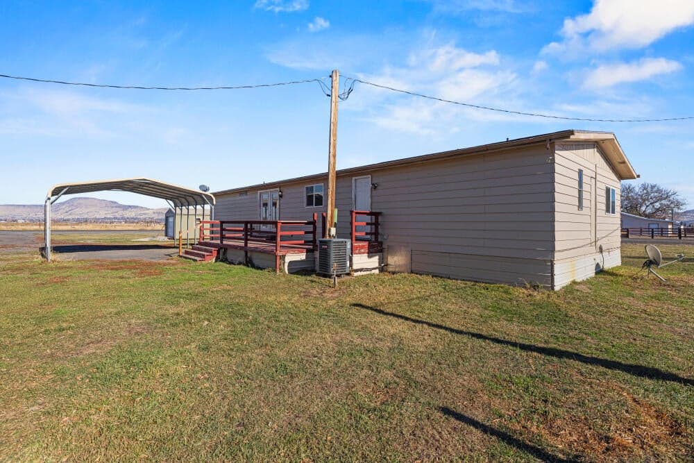 Photo of 8306 Homedale 5 of 52