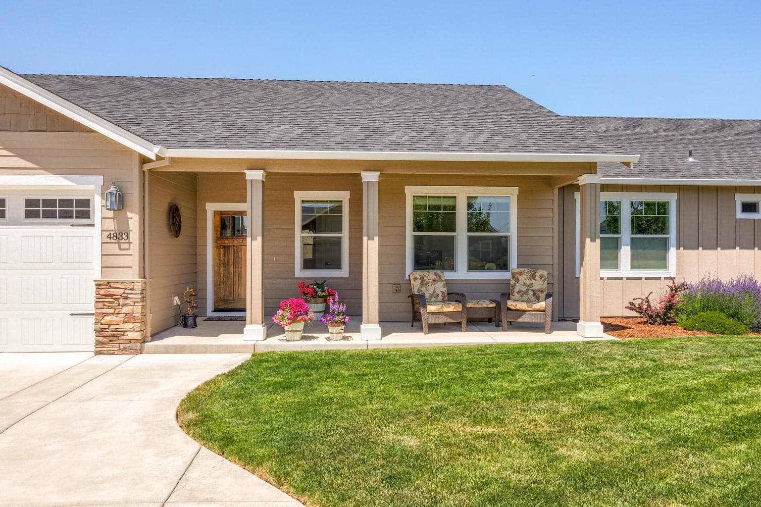 Photo of 4833 Hathaway 3 of 40