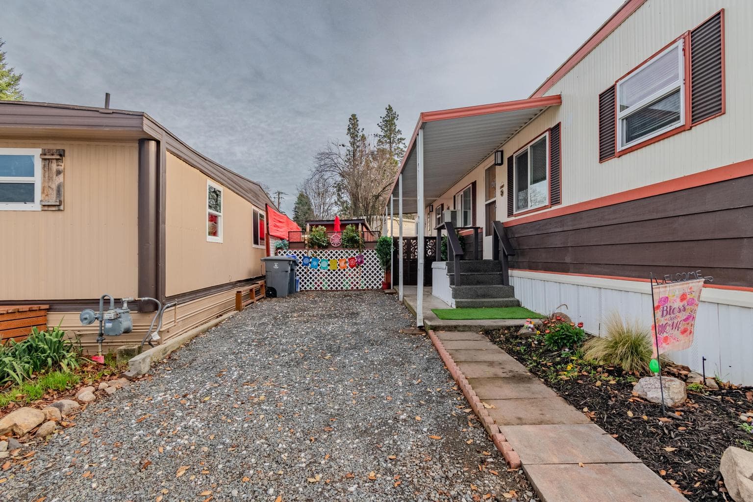 Photo of 2799 Siskiyou 4 of 22