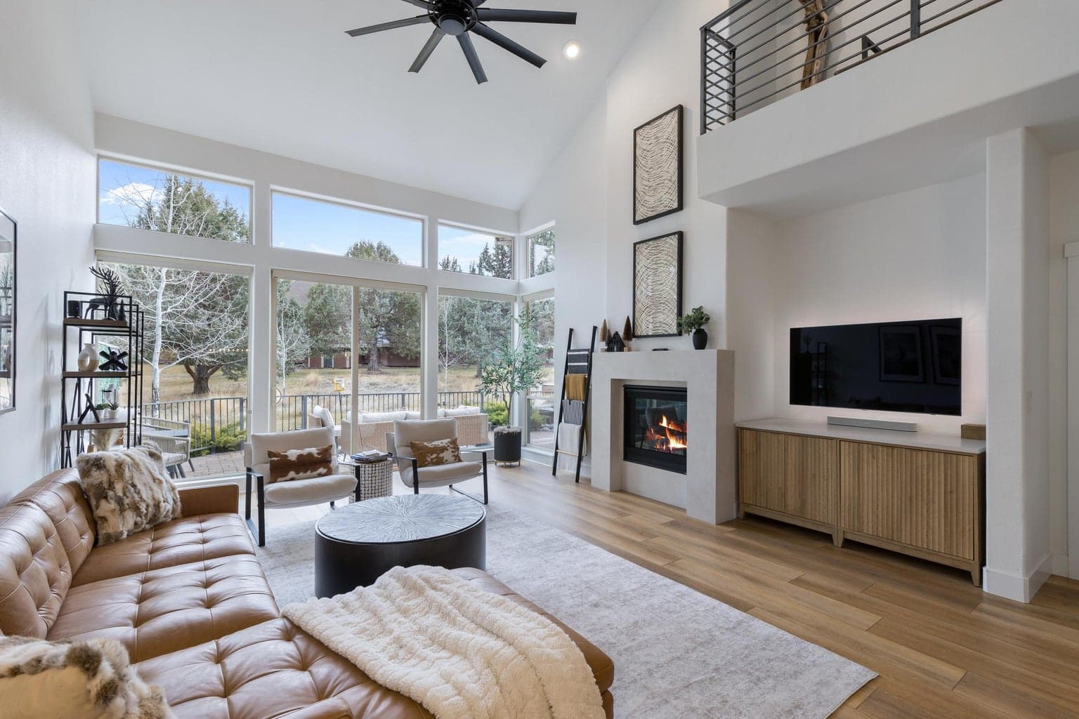 1281 Highland View
