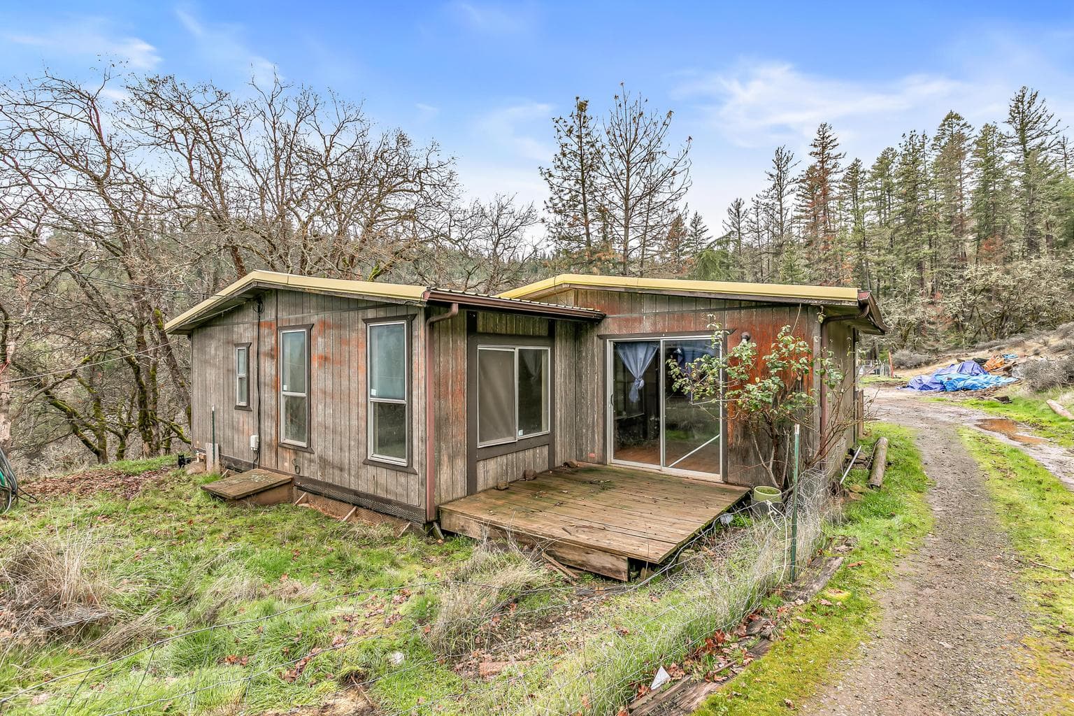Photo of 5885 Crowfoot 2 of 45
