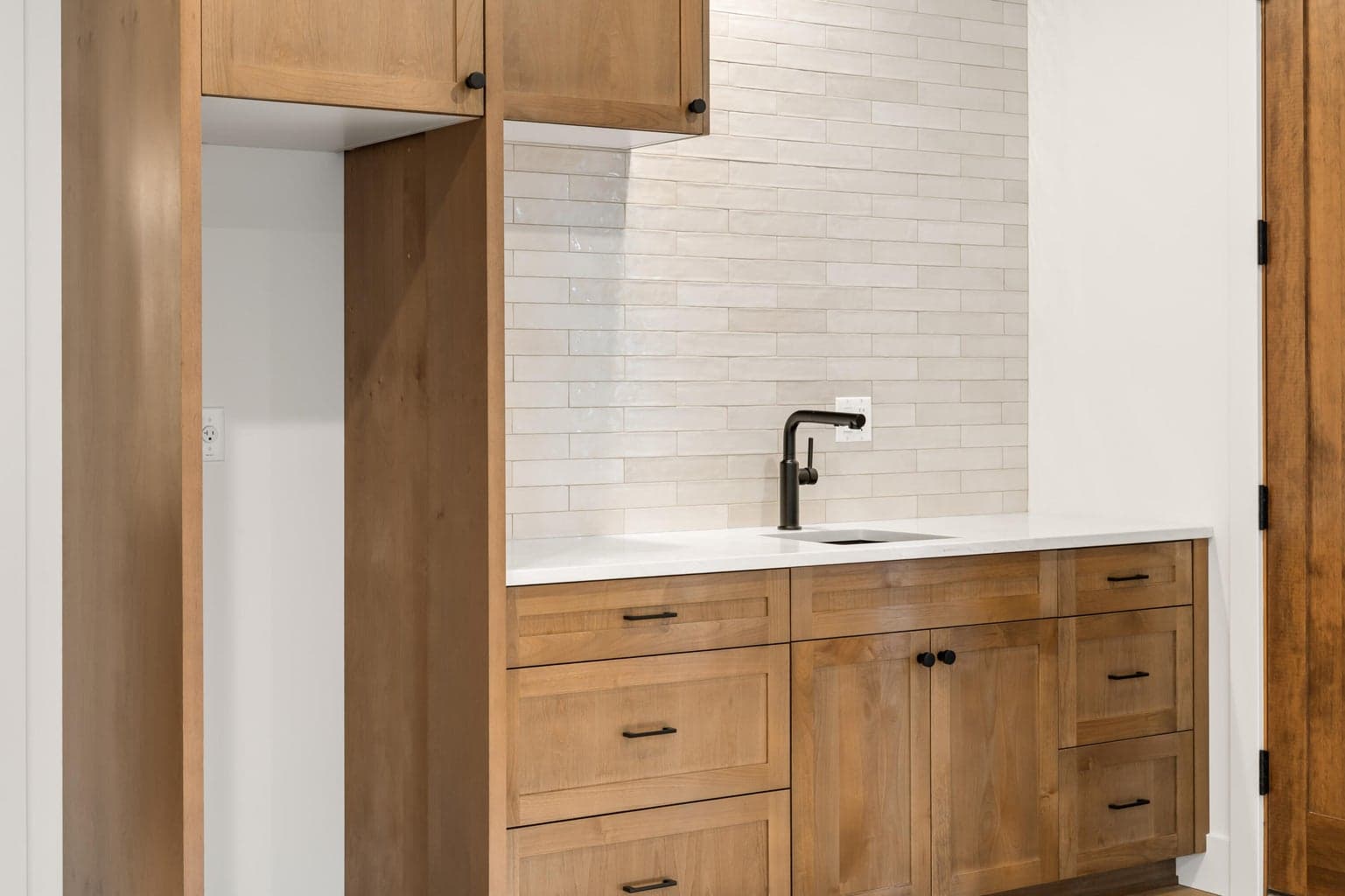En-Suite with kitchenette, lock-off capability and separate entrance