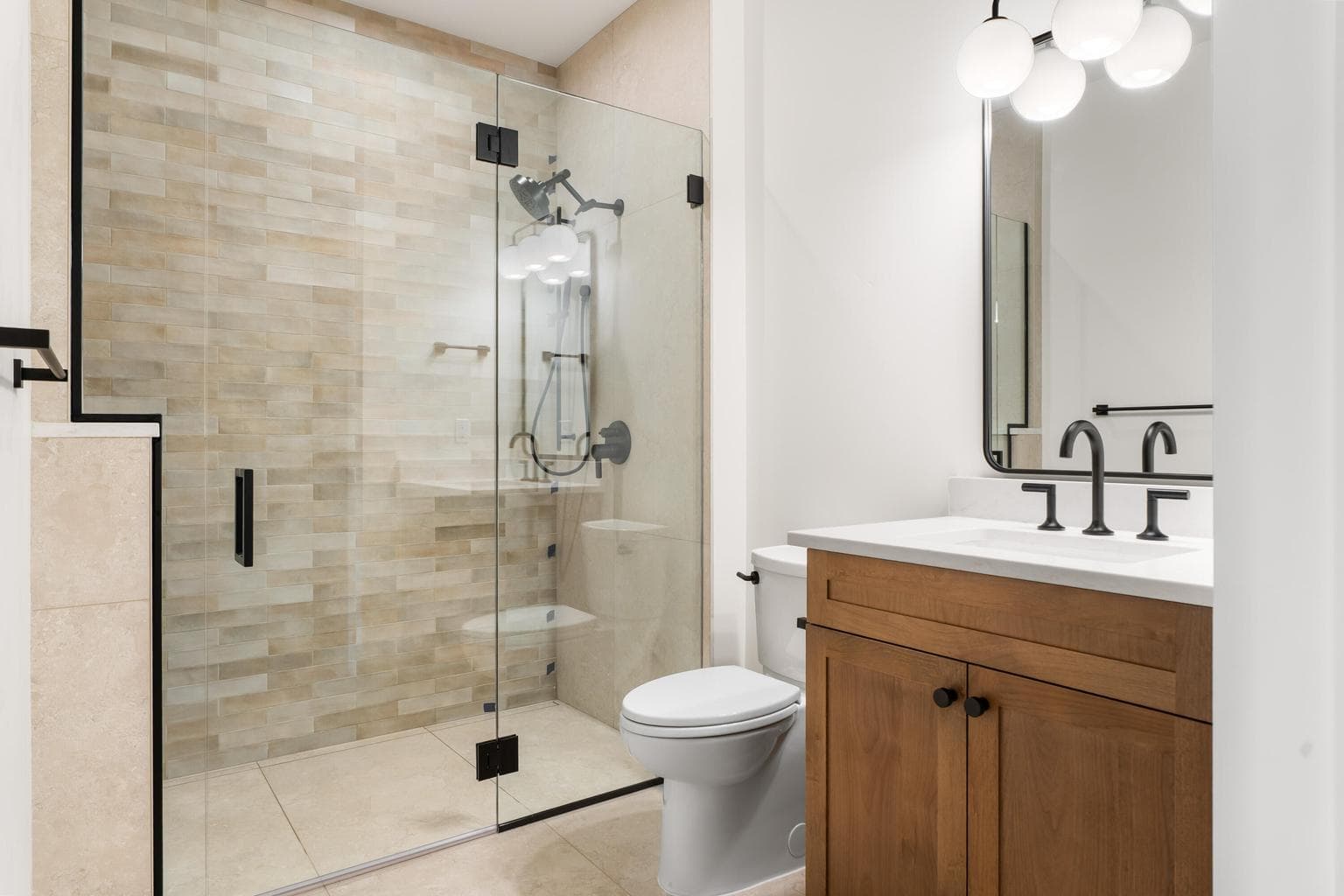 En-Suite Bathroom