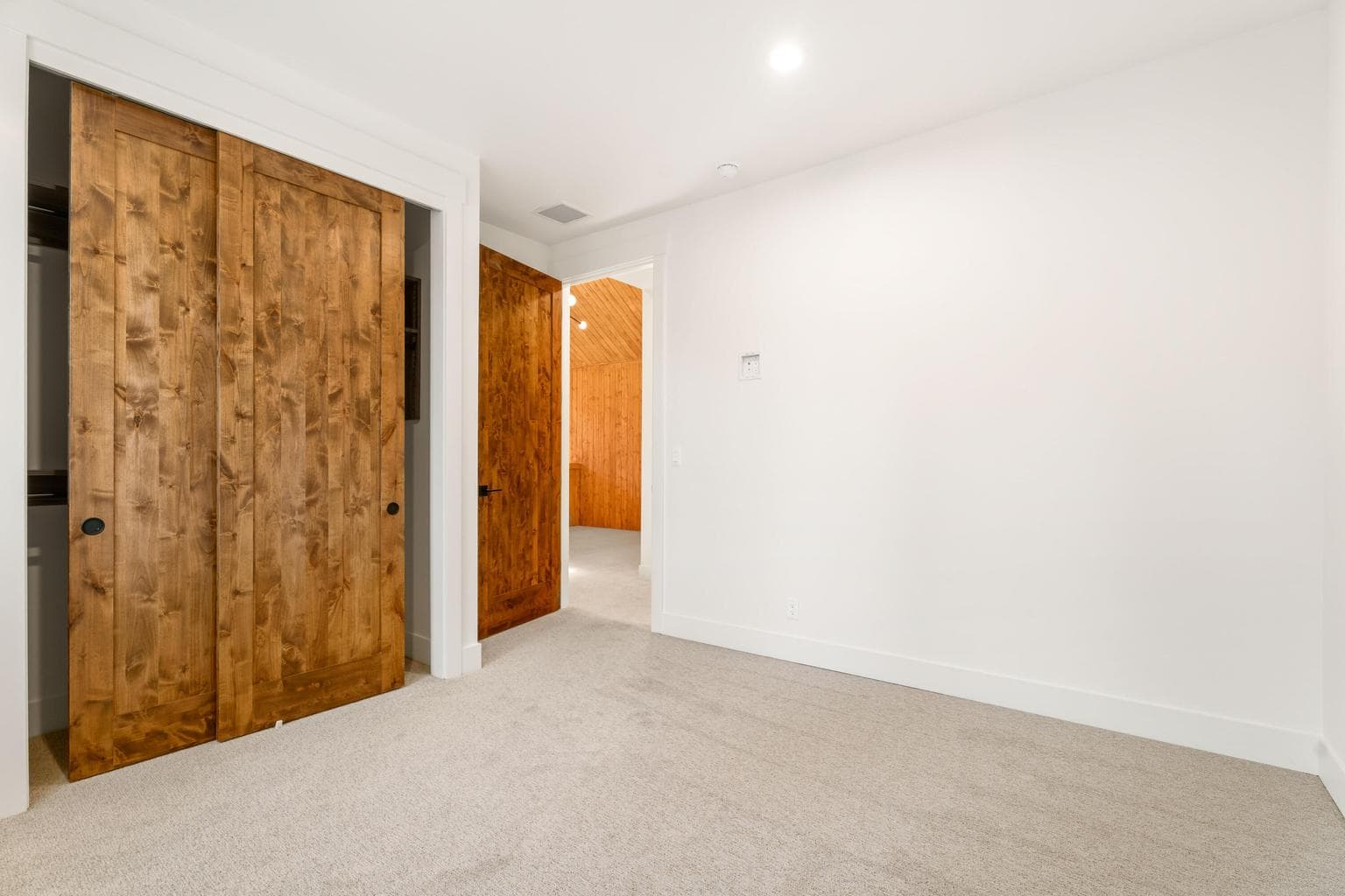Upper Bedroom