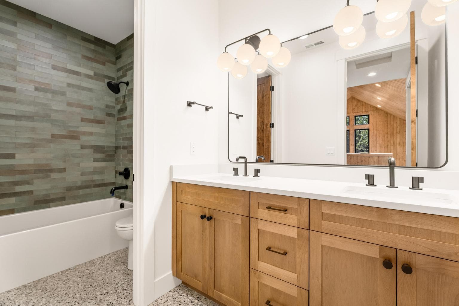 Upper Bathroom