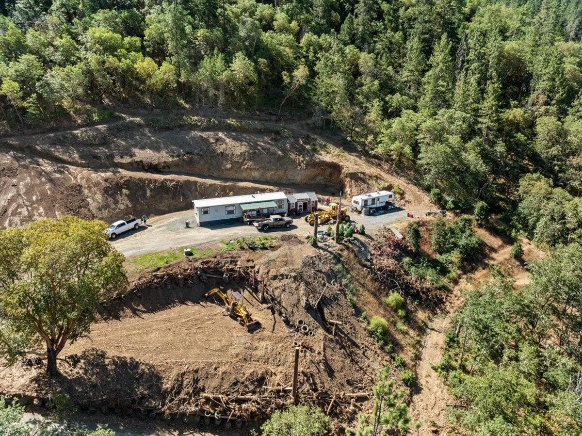Photo of 1050 Wards Creek 1 of 22
