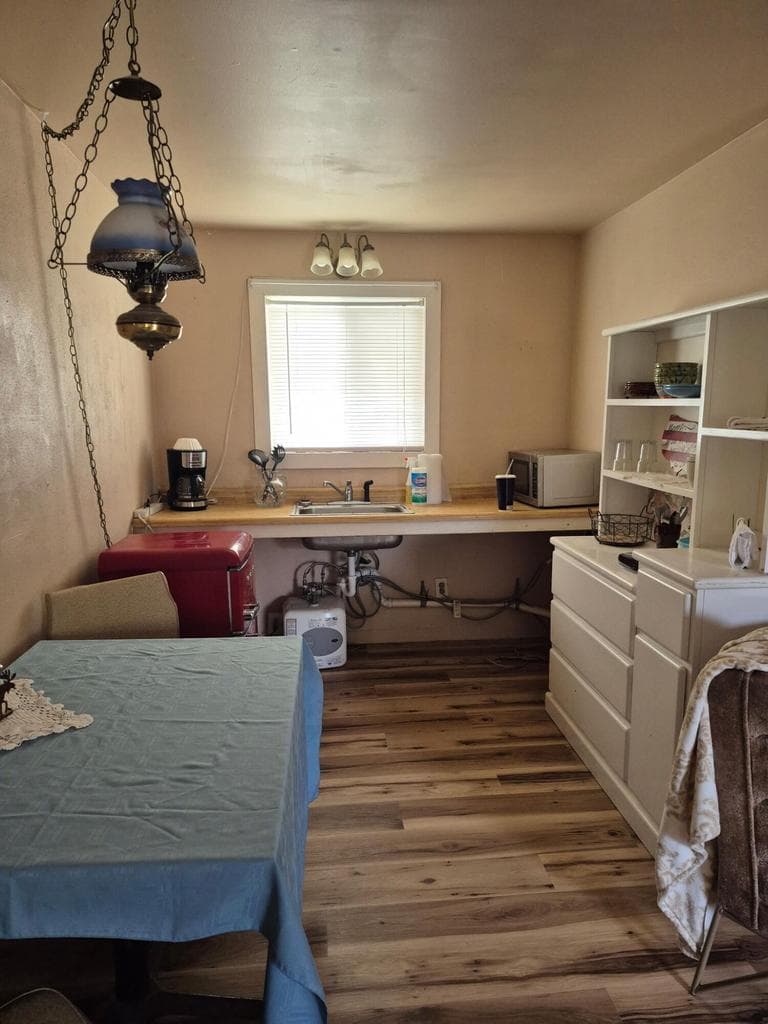 Photo of 755 Canyon 5 of 16