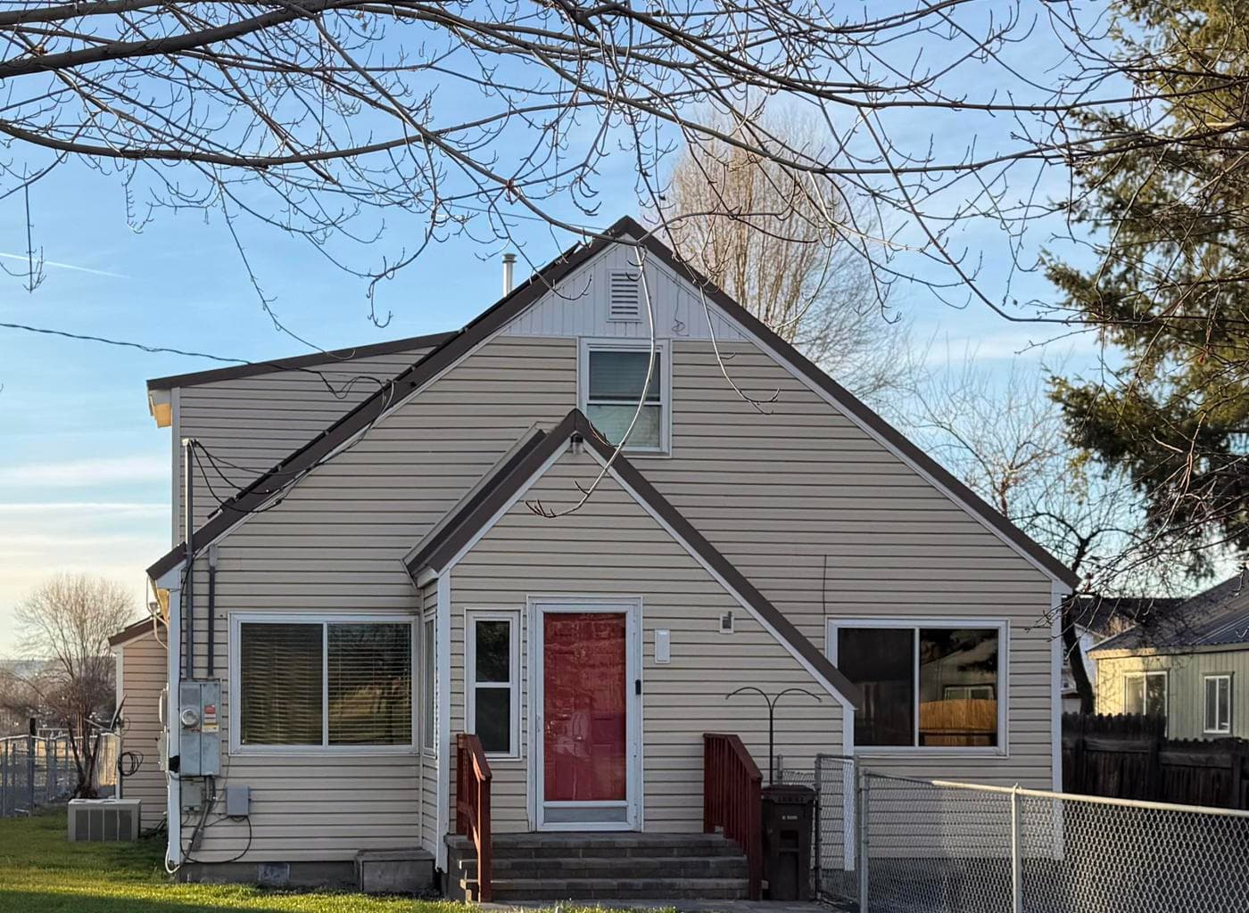 Photo of 279 Willowdale 2 of 23