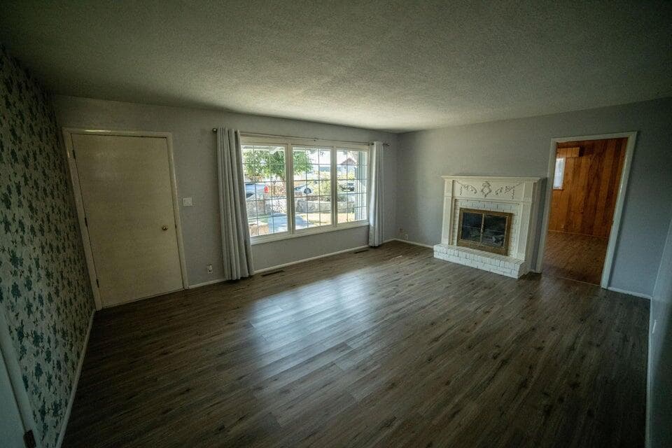 Photo of 156 Spruce 3 of 36
