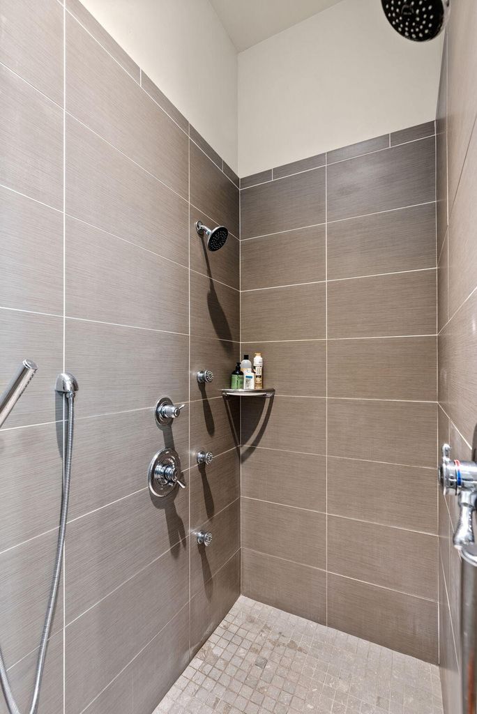 Photo of 2170 NW Lolo Drive 25 of 51