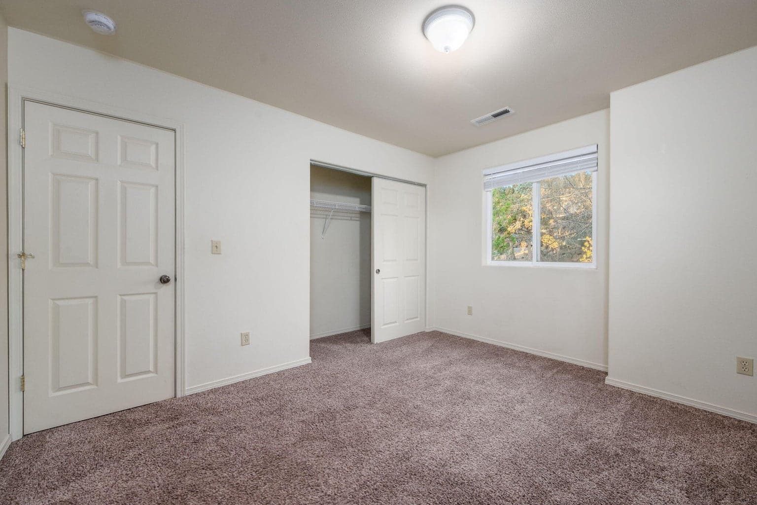 Photo of 919 NW Portland Avenue 9 of 28