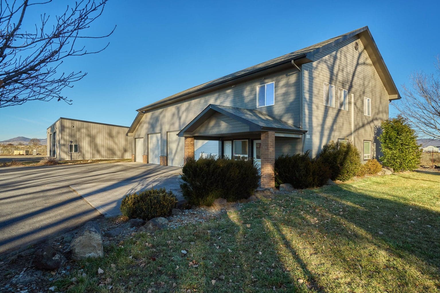 Unit 1 with office space, 4400 Sq Ft
