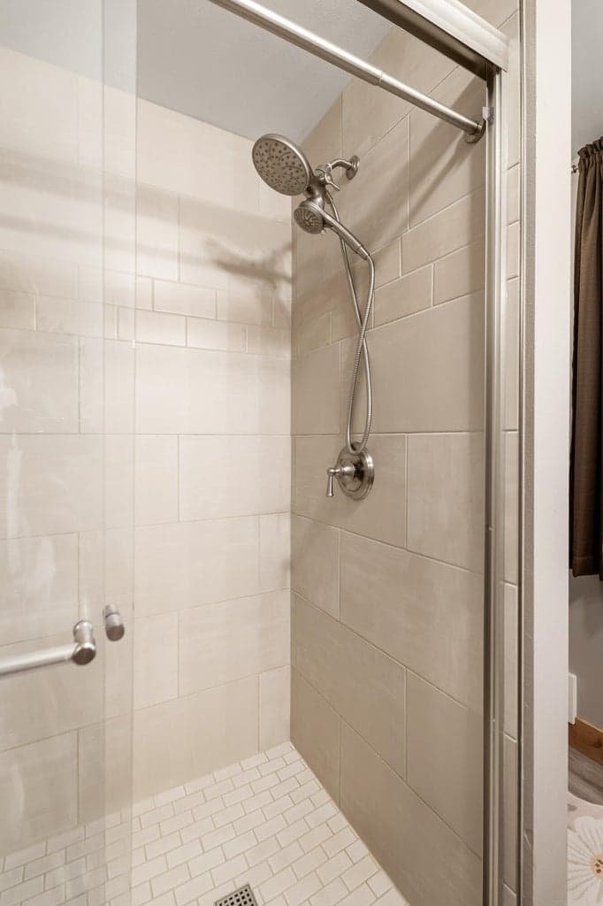 Photo of 55065 Marten Lane 32 of 51