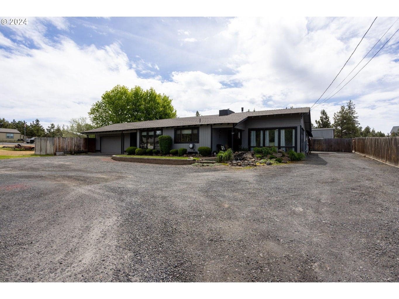 Photo of 13535 Cinder 2 of 38