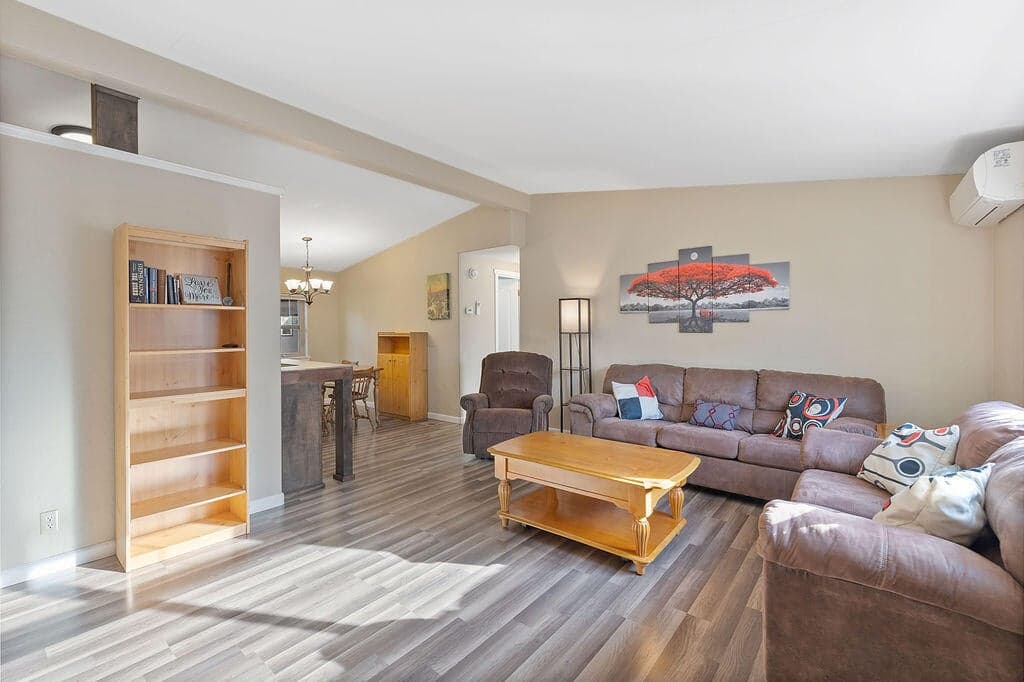 Photo of 61445 27th 4 of 19