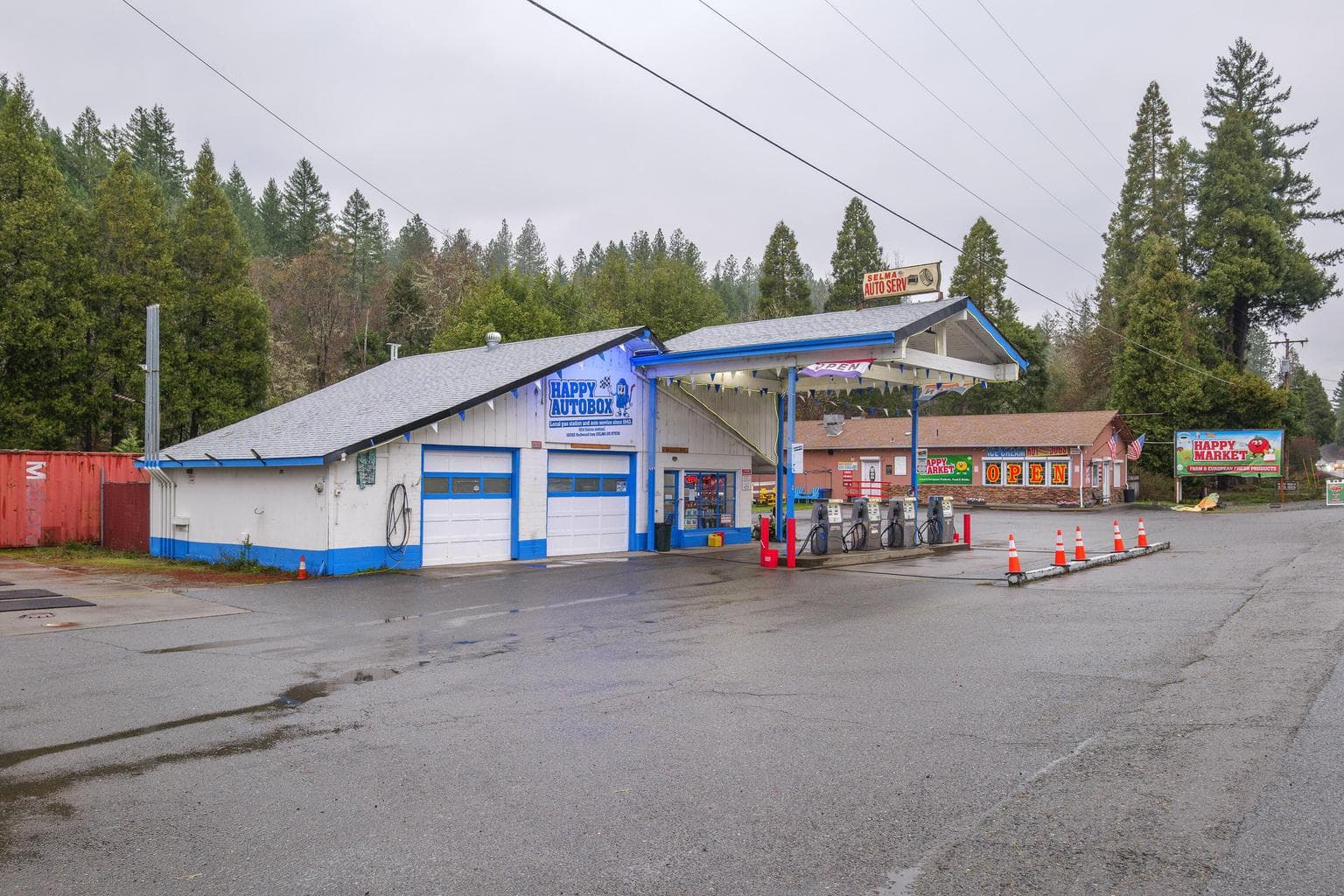 Photo of 18090 Redwood 3 of 54
