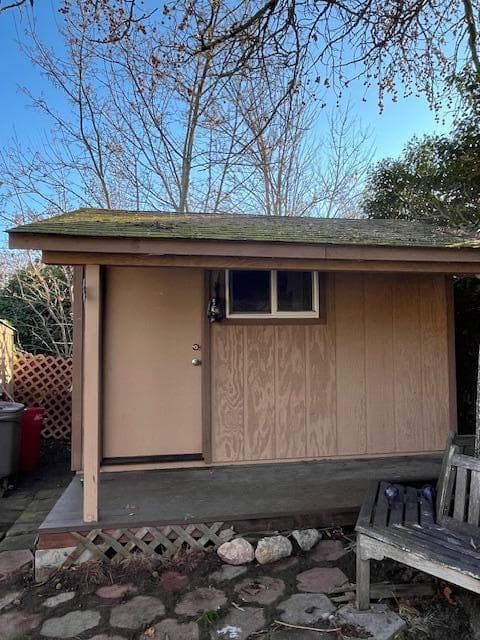 Photo of 321 Clay Street 4 of 25