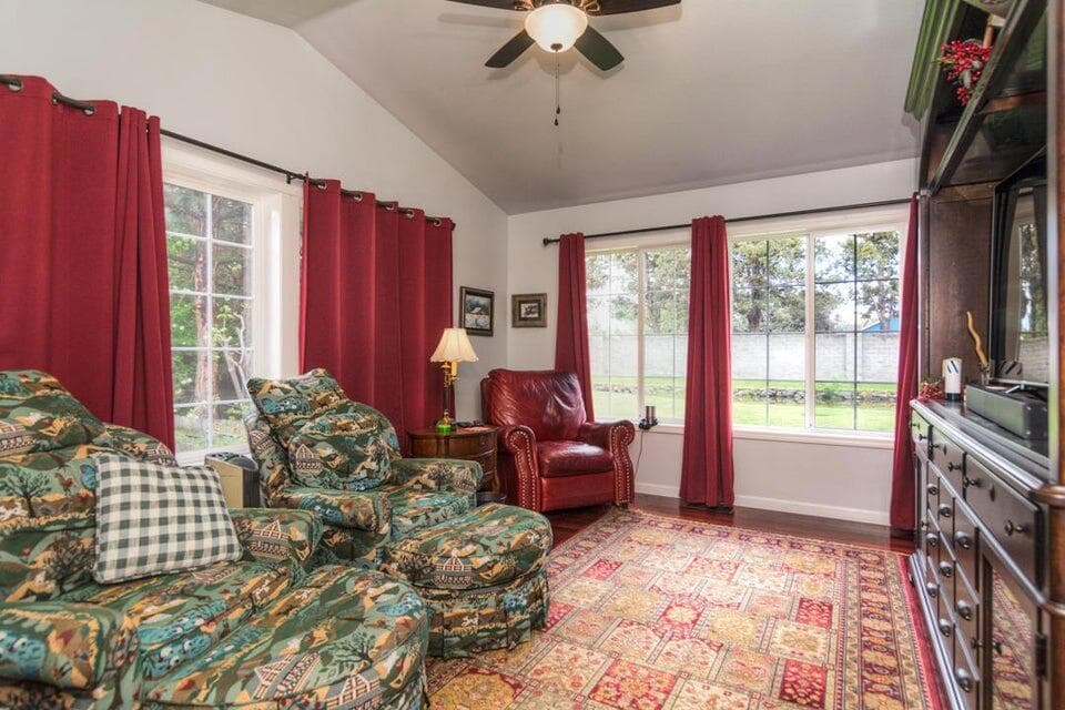 Flex room is currently set up as a ready and TV room by owners