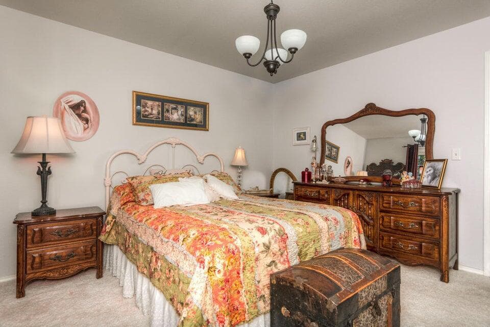 Guest bedroom, one of two