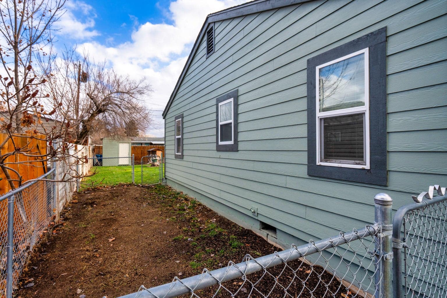 Photo of 704 SE Elm Street 6 of 35