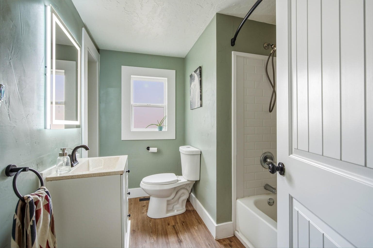 Photo of 704 SE Elm Street 26 of 35