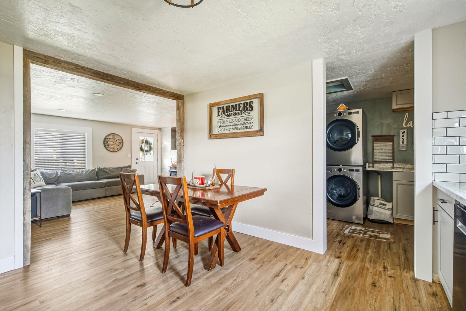 Photo of 704 SE Elm Street 17 of 35