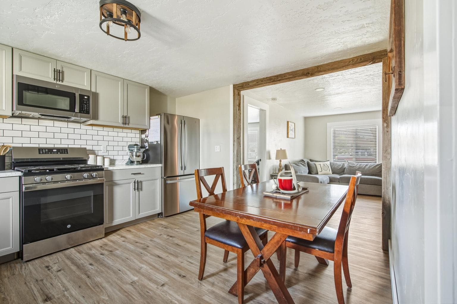 Photo of 704 SE Elm Street 15 of 35