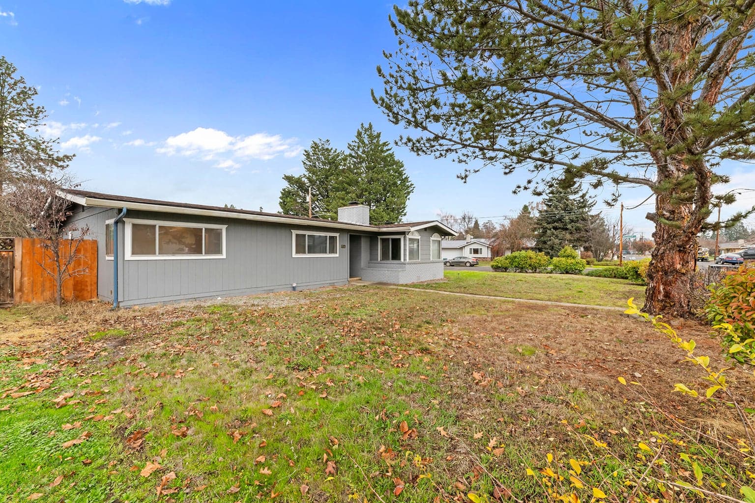 Photo of 856 Murphy 2 of 25