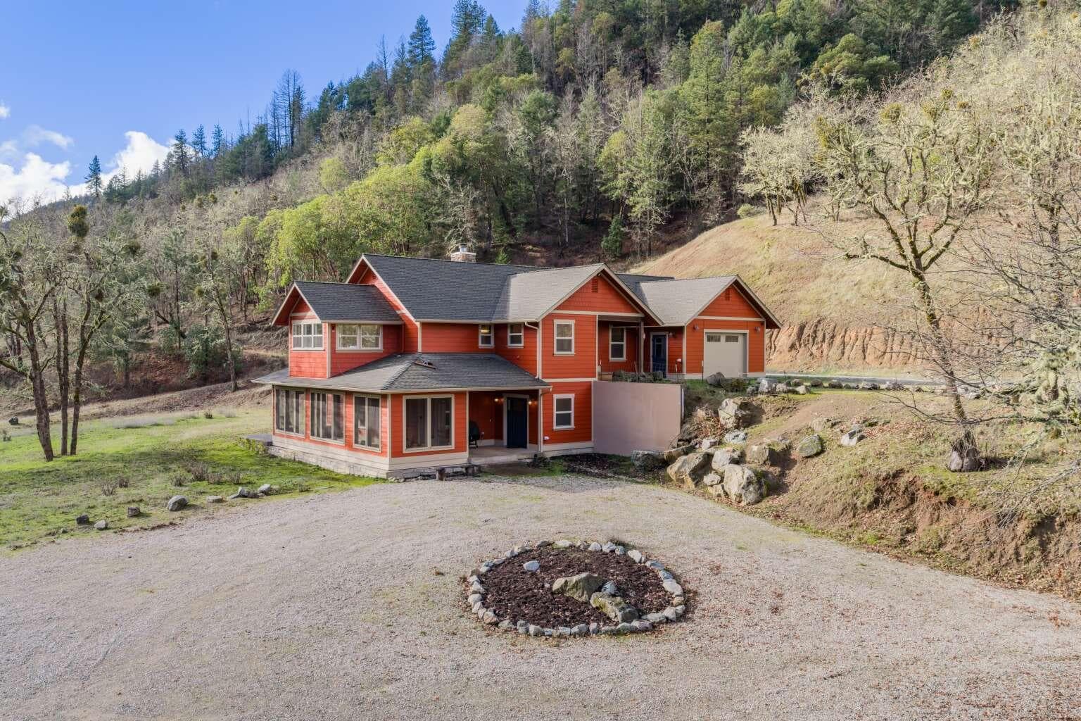 Photo of 4760 Galls Creek 2 of 35