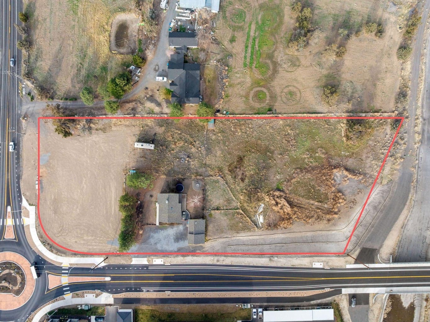 Photo of 63210 Deschutes Market 2 of 51