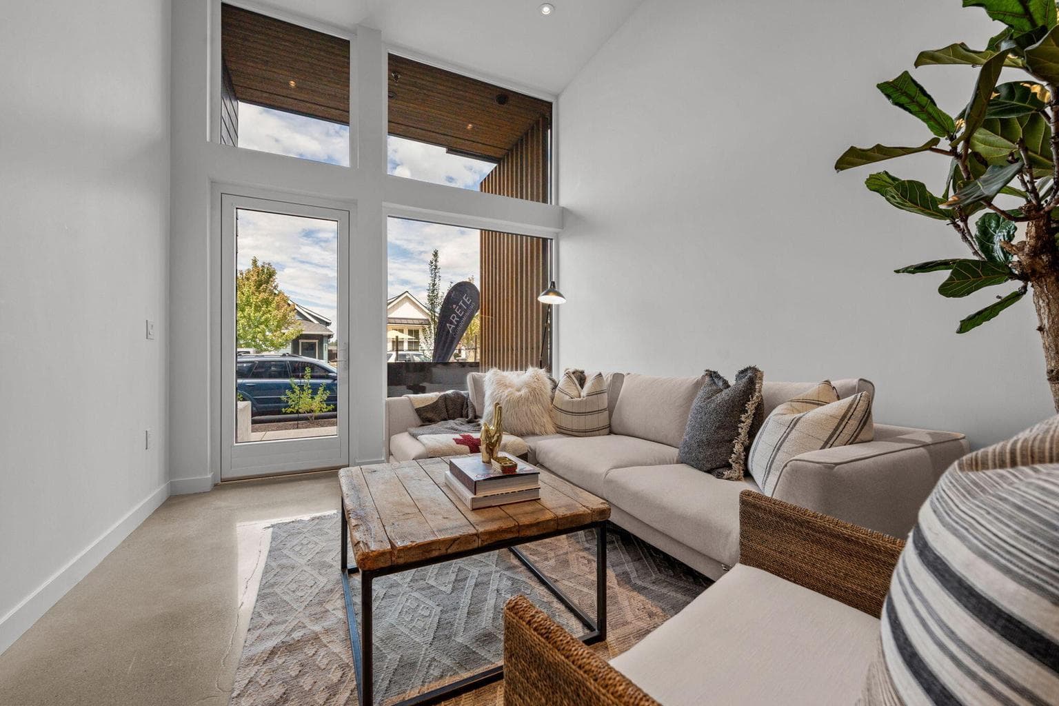 Photo of 2745 Ordway 3 of 13