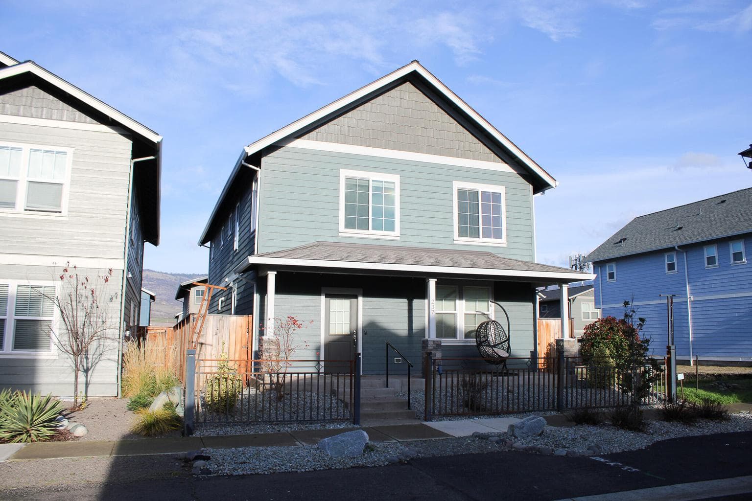 Photo of 237 Willow 2 of 28