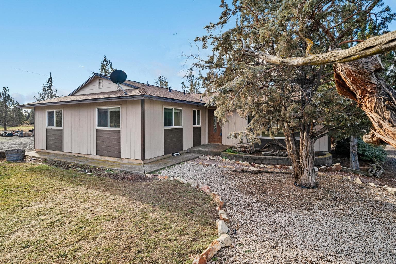 Photo of 1839 51st 2 of 56