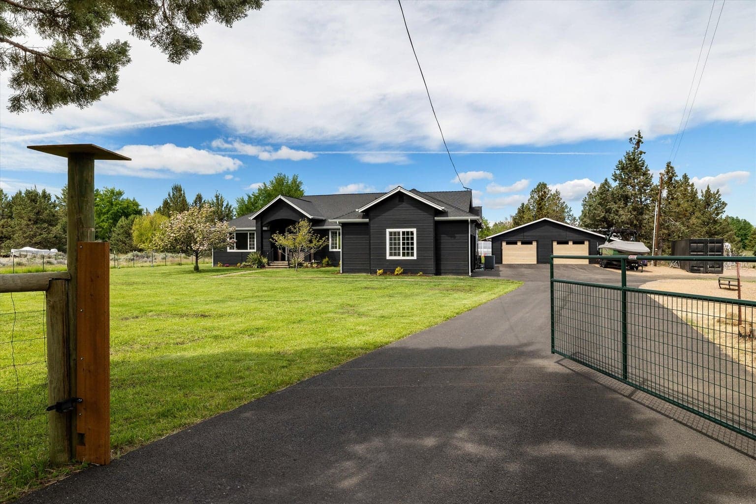 Photo of 62705 Hamby 3 of 40