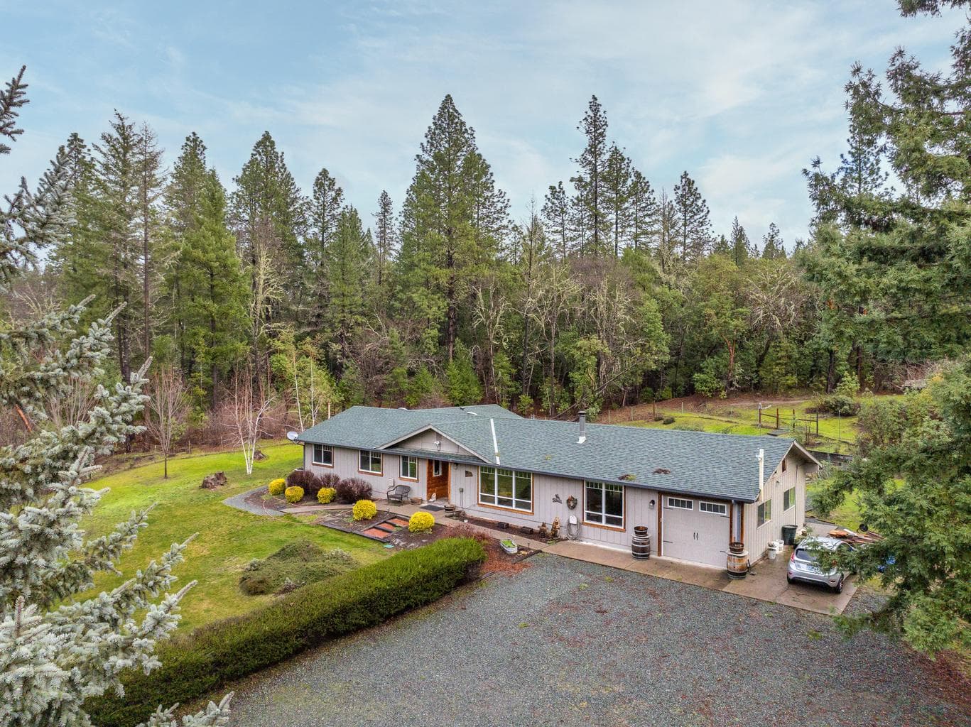 Photo of 9728 Lower River 4 of 52