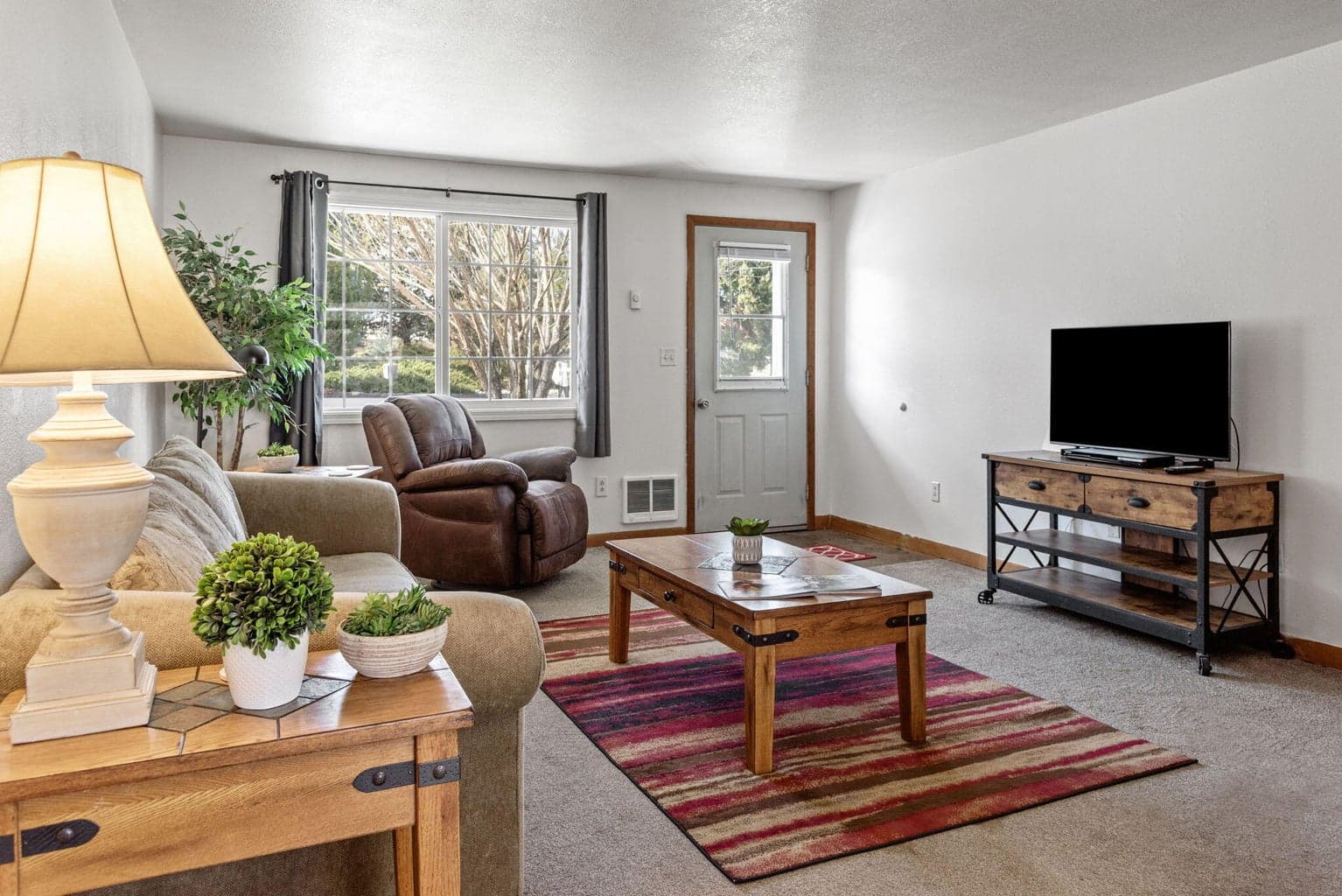 Photo of 3044 Meadow 2 of 22