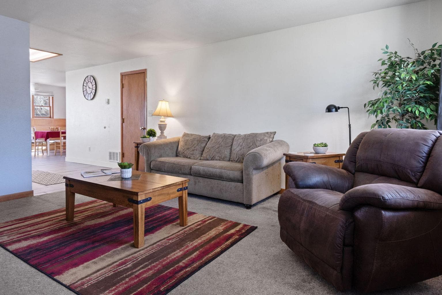 Photo of 3044 Meadow 3 of 22