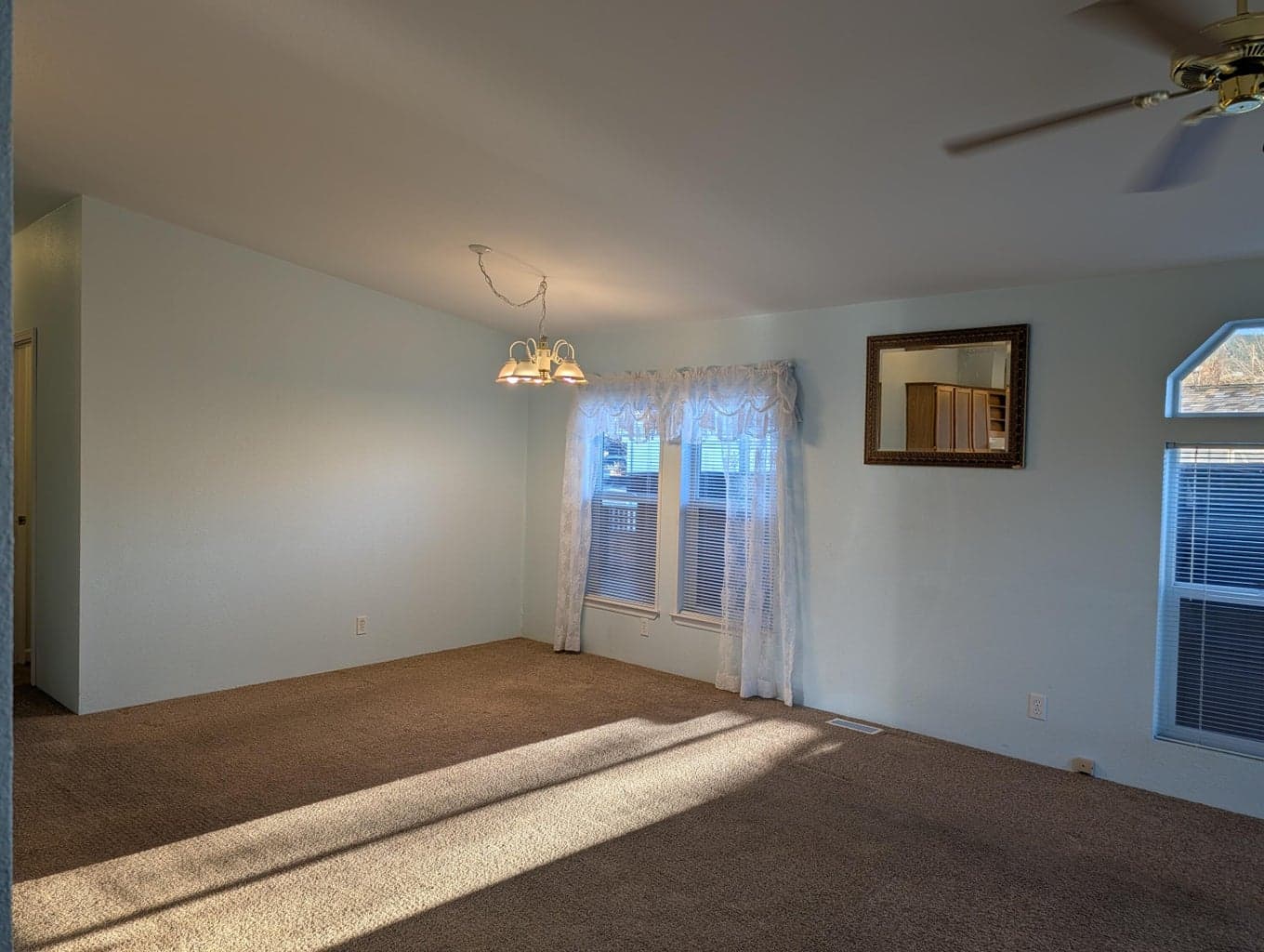 Photo of 1055 5th 4 of 40