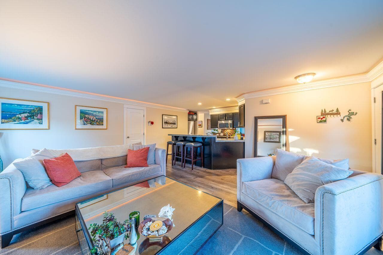 Photo of 61150 Geary 3 of 37