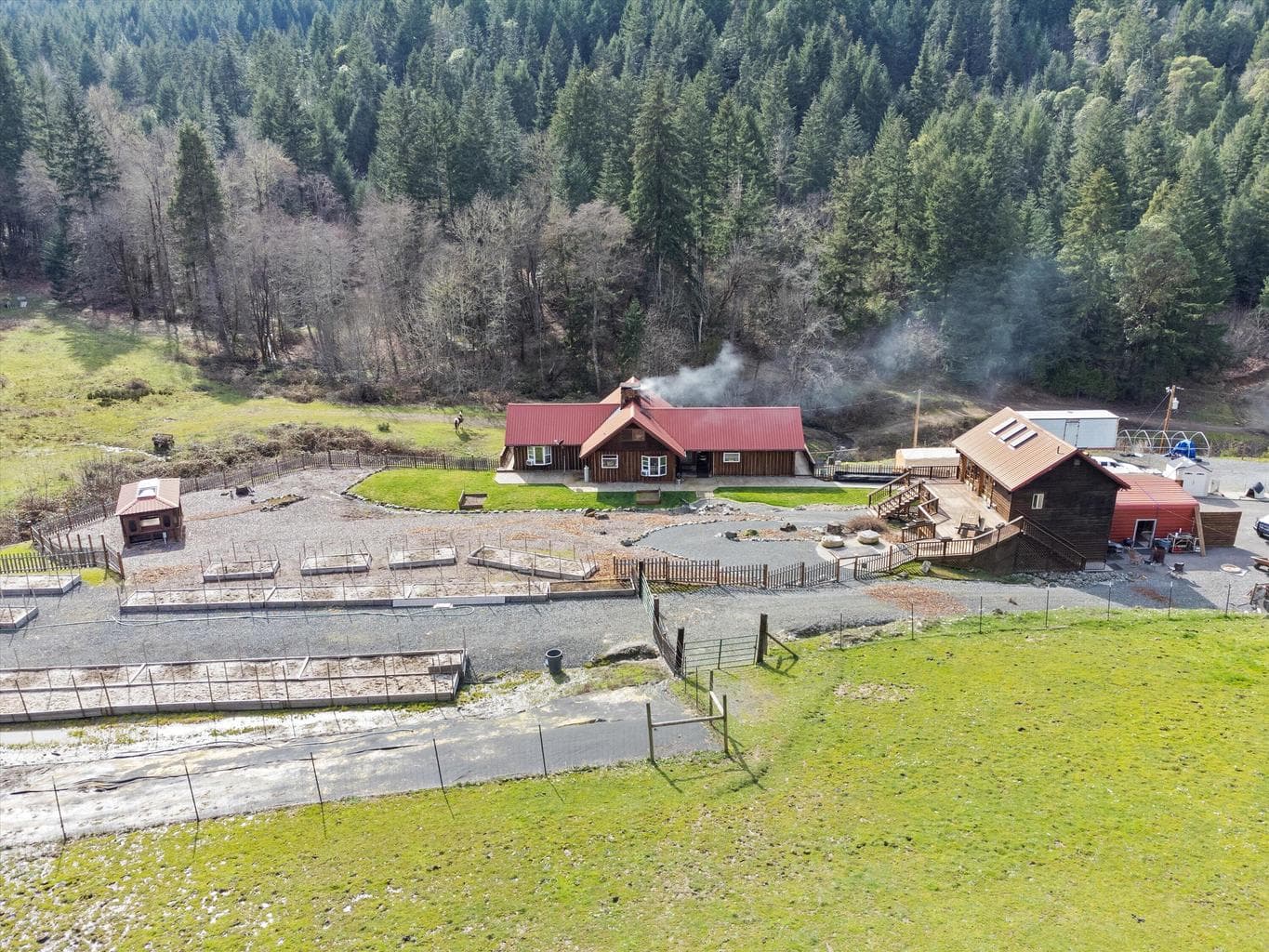 928 Old Stage, Wolf Creek, 97497
