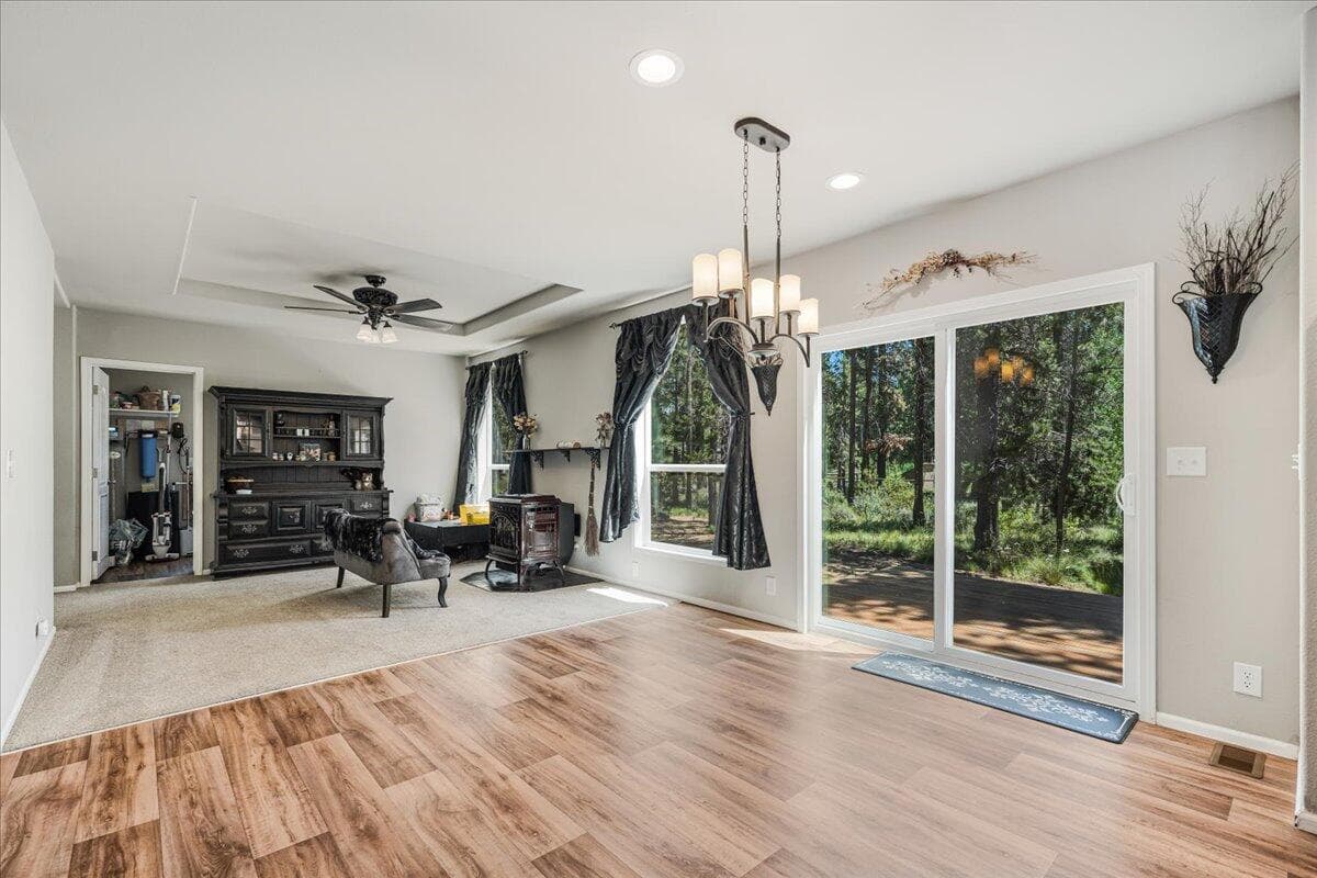 Photo of 56252 Comet Drive 16 of 47