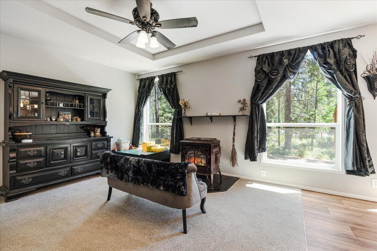 Photo of 56252 Comet Drive 18 of 47