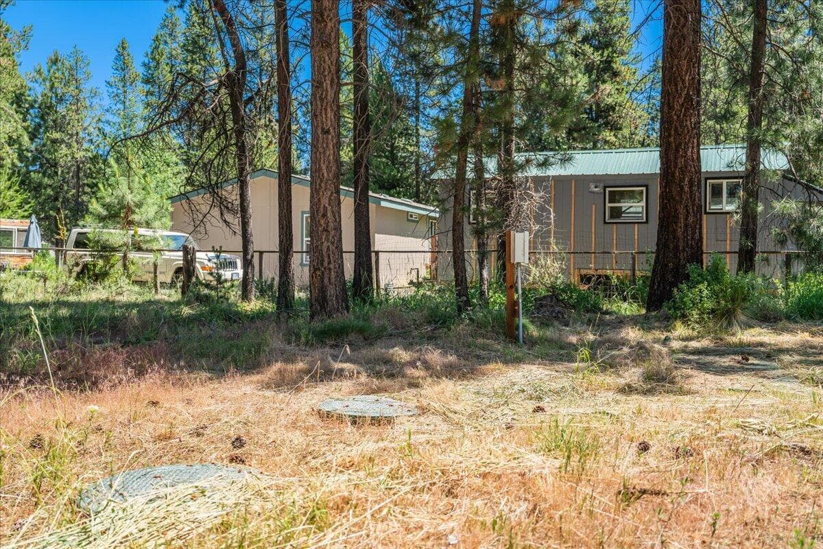 Photo of 56252 Comet Drive 26 of 47